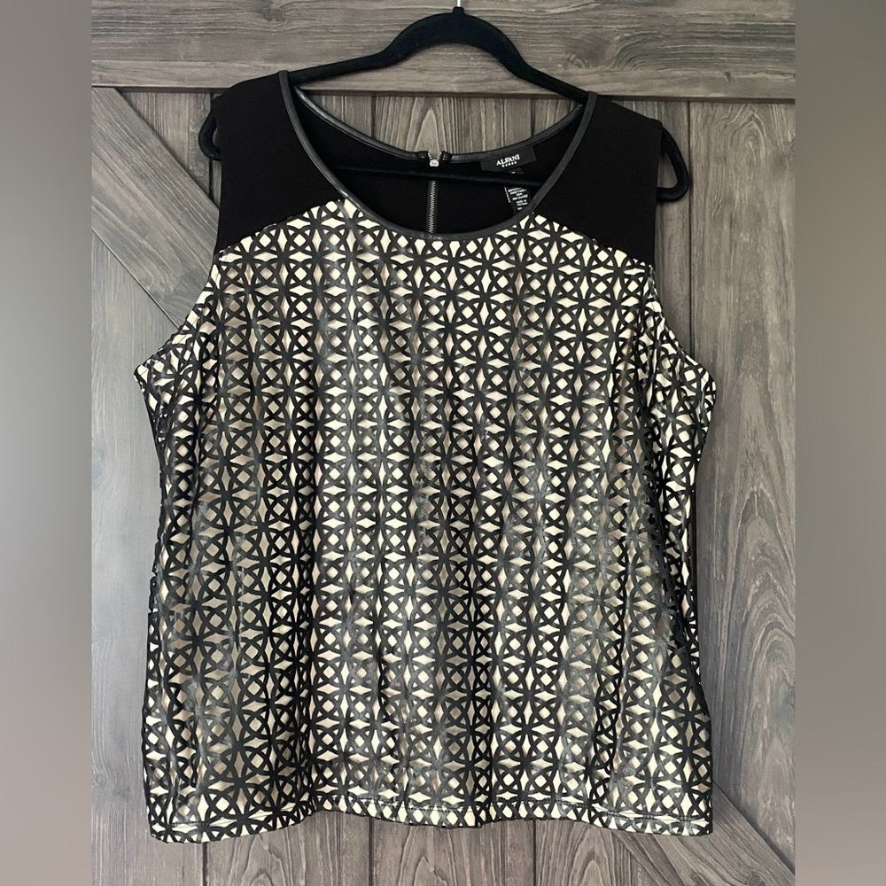 Stunning Alfani Black & Cream faux leather cut out sleeveless top NWOT, sz 2X